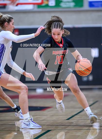 Thumbnail 2 in Issaquah vs. Mount Si photogallery.