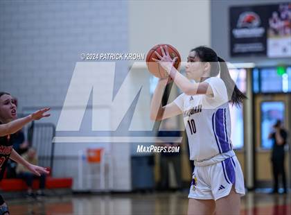 Thumbnail 2 in Issaquah vs. Mount Si photogallery.