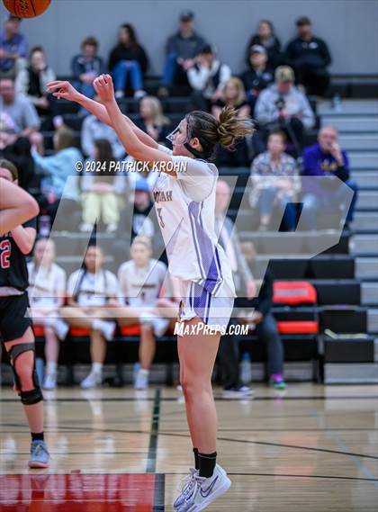 Thumbnail 3 in Issaquah vs. Mount Si photogallery.
