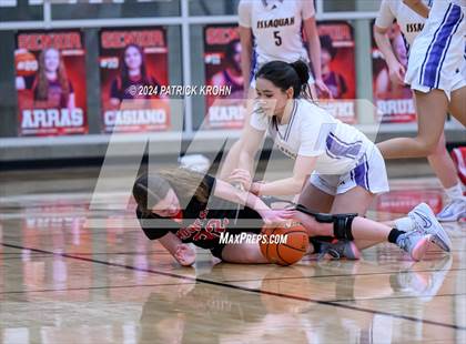 Thumbnail 3 in Issaquah vs. Mount Si photogallery.