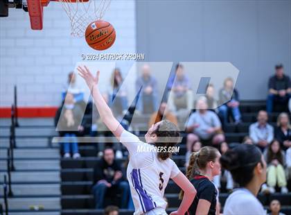 Thumbnail 2 in Issaquah vs. Mount Si photogallery.