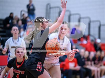 Thumbnail 1 in Issaquah vs. Mount Si photogallery.