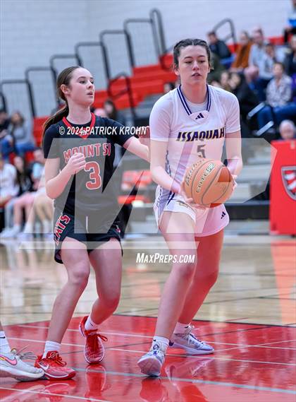 Thumbnail 1 in Issaquah vs. Mount Si photogallery.