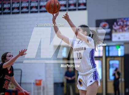 Thumbnail 3 in Issaquah vs. Mount Si photogallery.