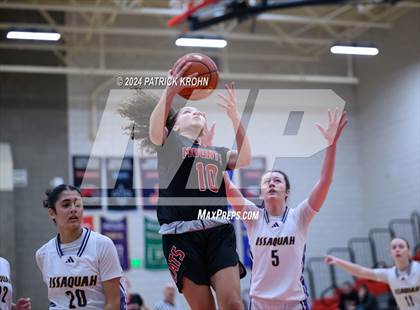 Thumbnail 3 in Issaquah vs. Mount Si photogallery.
