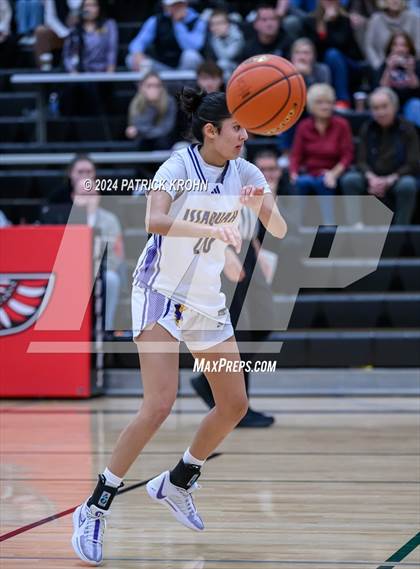Thumbnail 3 in Issaquah vs. Mount Si photogallery.