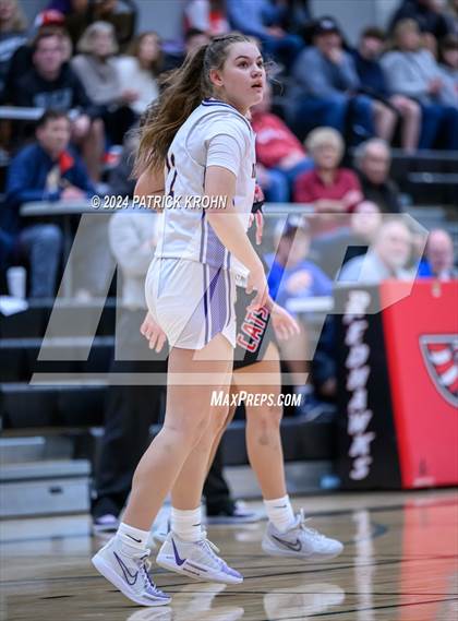 Thumbnail 2 in Issaquah vs. Mount Si photogallery.
