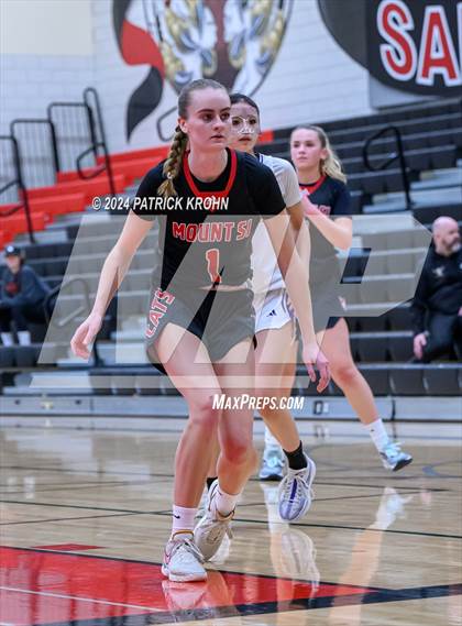 Thumbnail 2 in Issaquah vs. Mount Si photogallery.