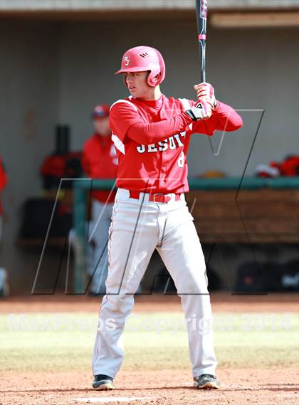 Thumbnail 1 in Regis Jesuit vs. Mountain Pointe (National High School Invitational) photogallery.