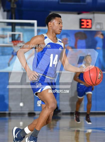 Thumbnail 1 in Valley vs. Davis (Les Curry Invitational) photogallery.