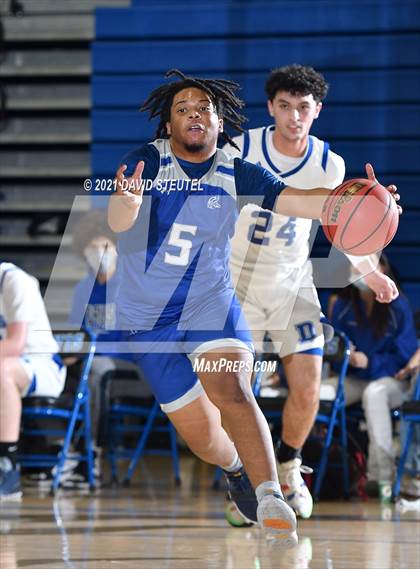 Thumbnail 3 in Valley vs. Davis (Les Curry Invitational) photogallery.