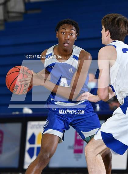 Thumbnail 2 in Valley vs. Davis (Les Curry Invitational) photogallery.