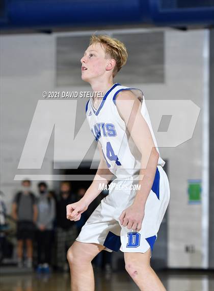 Thumbnail 2 in Valley vs. Davis (Les Curry Invitational) photogallery.