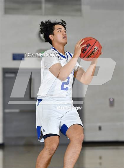 Thumbnail 1 in Valley vs. Davis (Les Curry Invitational) photogallery.