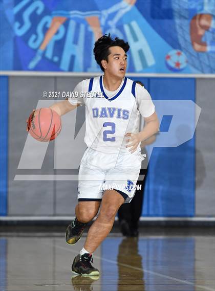 Thumbnail 1 in Valley vs. Davis (Les Curry Invitational) photogallery.