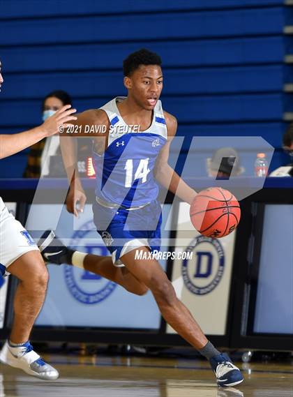Thumbnail 3 in Valley vs. Davis (Les Curry Invitational) photogallery.