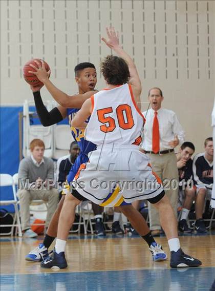 Thumbnail 2 in Norfolk Academy vs Cary Academy (Mission Sports Invitational) photogallery.