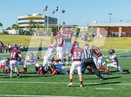 Thumbnail 2 in Langham Creek vs. Cinco Ranch (UIL 6A Bi-District Playoff) photogallery.