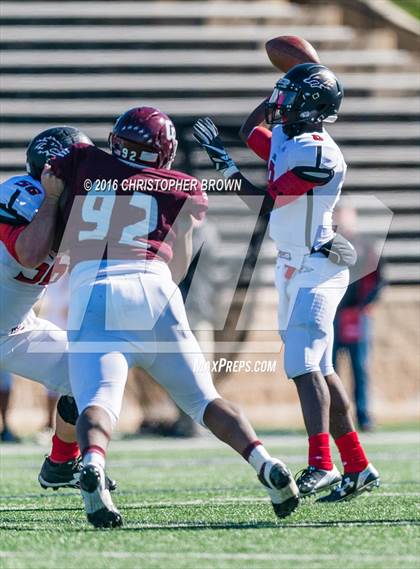 Thumbnail 2 in Langham Creek vs. Cinco Ranch (UIL 6A Bi-District Playoff) photogallery.