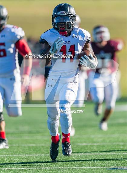 Thumbnail 1 in Langham Creek vs. Cinco Ranch (UIL 6A Bi-District Playoff) photogallery.