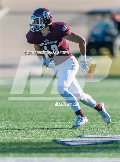 Thumbnail 2 in Langham Creek vs. Cinco Ranch (UIL 6A Bi-District Playoff) photogallery.
