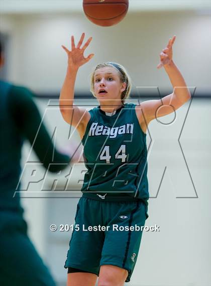 Thumbnail 1 in Churchill vs. Reagan photogallery.