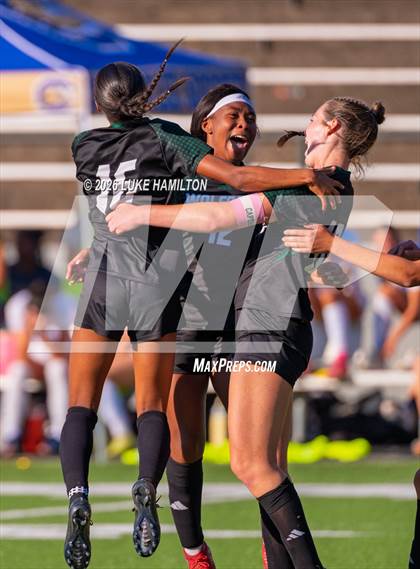 Thumbnail 1 in Greenbrier vs. Chamblee (GHSA 5A Final) photogallery.