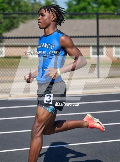 Thumbnail 3 in UIL 6A Track & Field Area 13&14 (100M) photogallery.