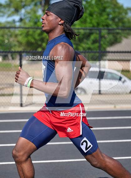 Thumbnail 1 in UIL 6A Track & Field Area 13&14 (100M) photogallery.
