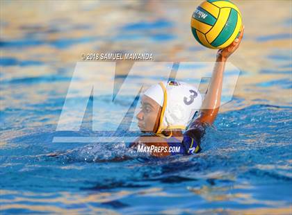 Thumbnail 3 in Granada Hills Charter vs. Birmingham photogallery.