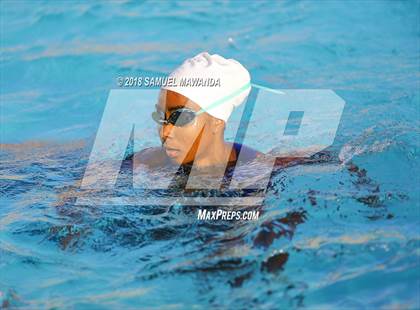 Thumbnail 3 in Granada Hills Charter vs. Birmingham photogallery.