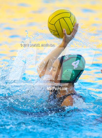 Thumbnail 3 in Granada Hills Charter vs. Birmingham photogallery.