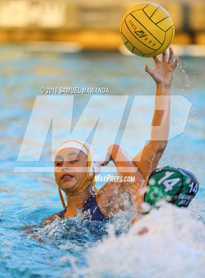Thumbnail 3 in Granada Hills Charter vs. Birmingham photogallery.
