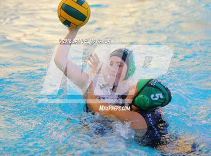 Thumbnail 3 in Granada Hills Charter vs. Birmingham photogallery.