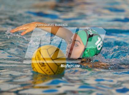 Thumbnail 3 in Granada Hills Charter vs. Birmingham photogallery.