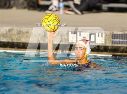 Thumbnail 3 in Granada Hills Charter vs. Birmingham photogallery.