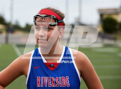 Thumbnail 3 in Westfield vs Riverside (Bulldog Invitational) photogallery.