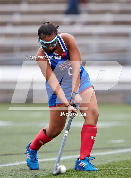 Thumbnail 3 in Westfield vs Riverside (Bulldog Invitational) photogallery.