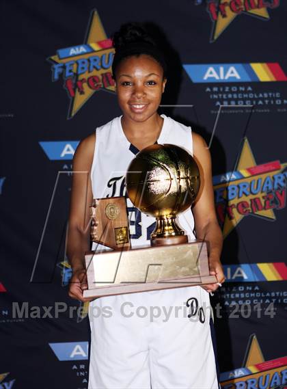 Thumbnail 2 in Desert Vista (AIA D1 Final Award Photos) photogallery.