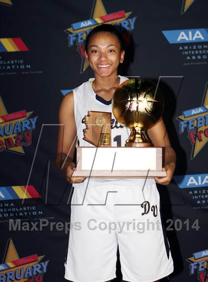 Thumbnail 2 in Desert Vista (AIA D1 Final Award Photos) photogallery.
