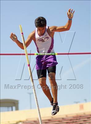 Thumbnail 1 in CIF SJS D1 Championships (Boys Pole Vault) photogallery.