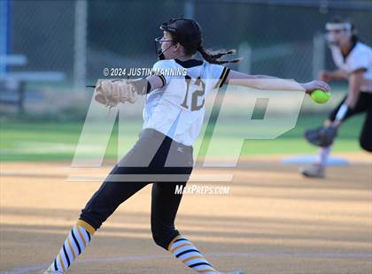 Thumbnail 3 in De Queen @ Arkadelphia photogallery.