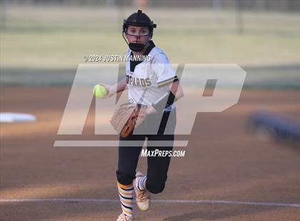 Thumbnail 2 in De Queen @ Arkadelphia photogallery.