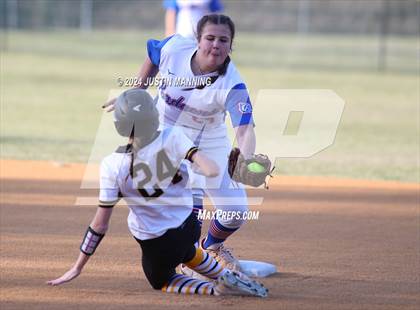 Thumbnail 2 in De Queen @ Arkadelphia photogallery.