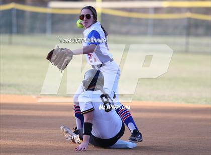 Thumbnail 3 in De Queen @ Arkadelphia photogallery.