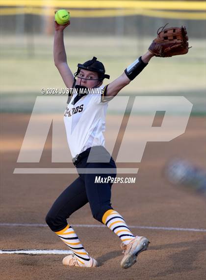 Thumbnail 2 in De Queen @ Arkadelphia photogallery.