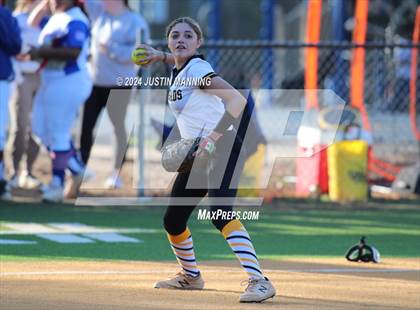 Thumbnail 2 in De Queen @ Arkadelphia photogallery.