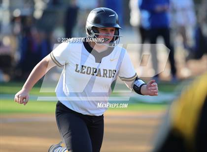 Thumbnail 1 in De Queen @ Arkadelphia photogallery.