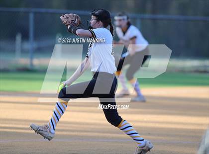 Thumbnail 2 in De Queen @ Arkadelphia photogallery.