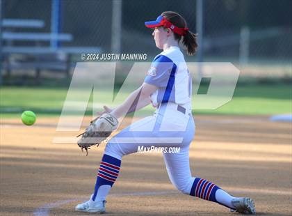 Thumbnail 3 in De Queen @ Arkadelphia photogallery.